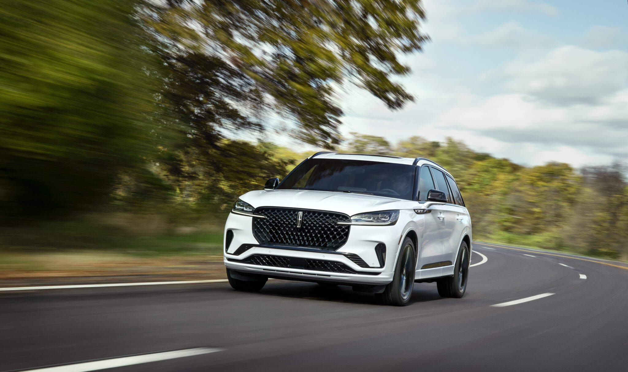 The 2025 Lincoln Aviator: A Colour Palette of Sophistication