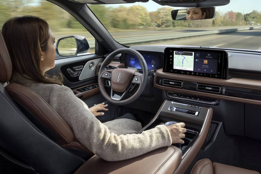 2025 Lincoln Aviator Three-Row-Midsize Luxury SUV Interior View