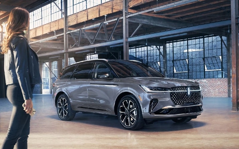 2025 Grey Lincoln Nautilus
