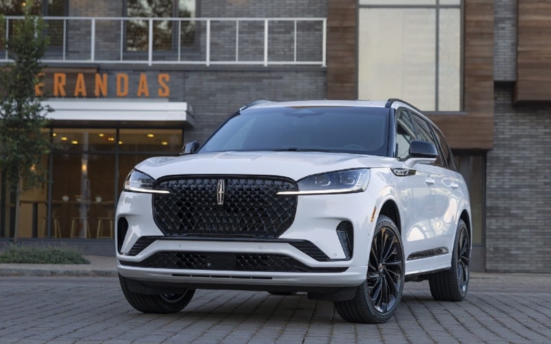 2025 White Lincoln Aviator