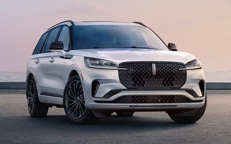 2025 White Lincoln Aviator