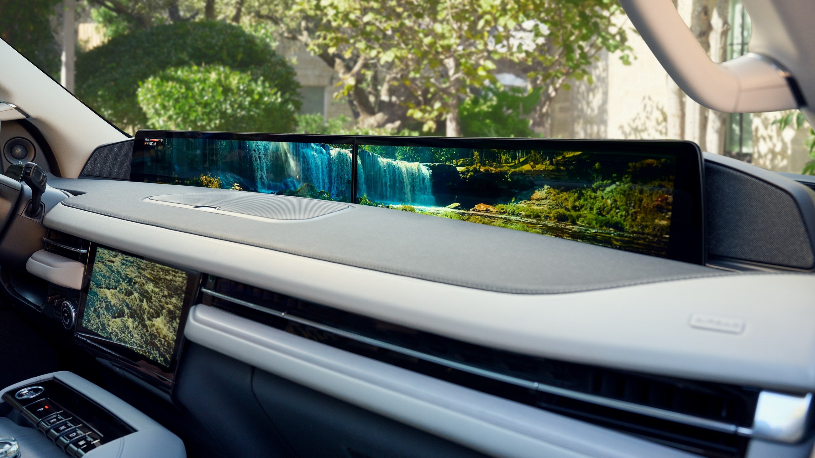 Navigator Interior
